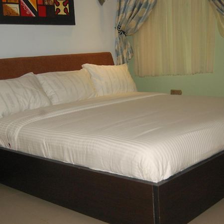 Ben Auto Hotel Lagos Dış mekan fotoğraf