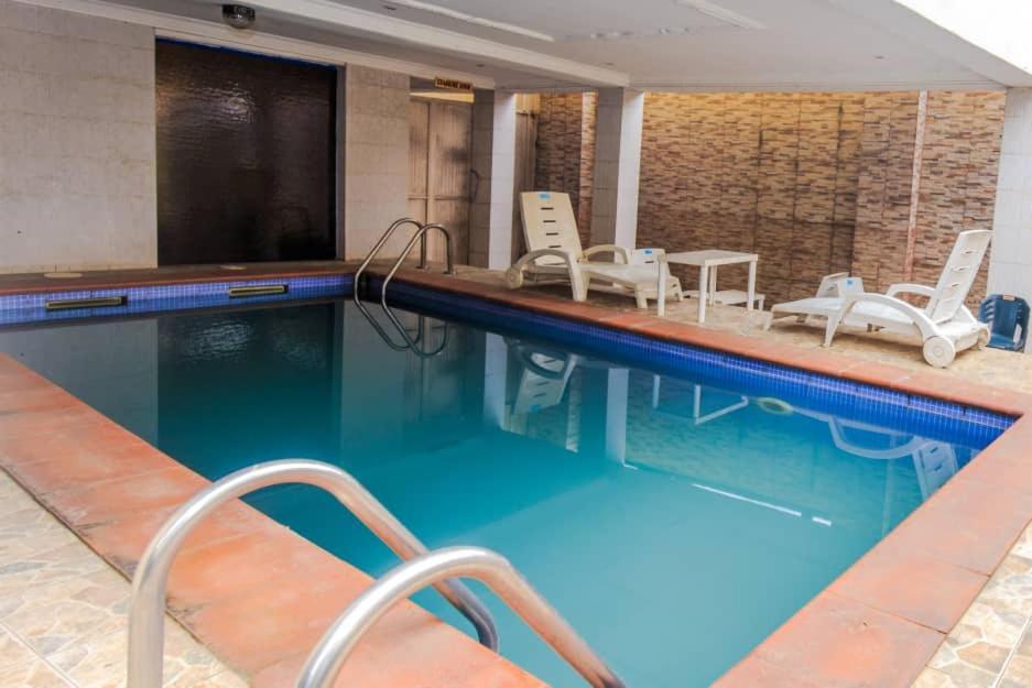 Ben Auto Hotel Lagos Dış mekan fotoğraf