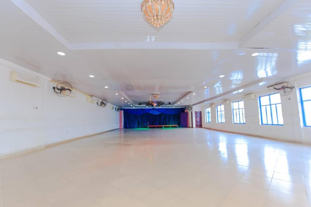 Ben Auto Hotel Lagos Dış mekan fotoğraf