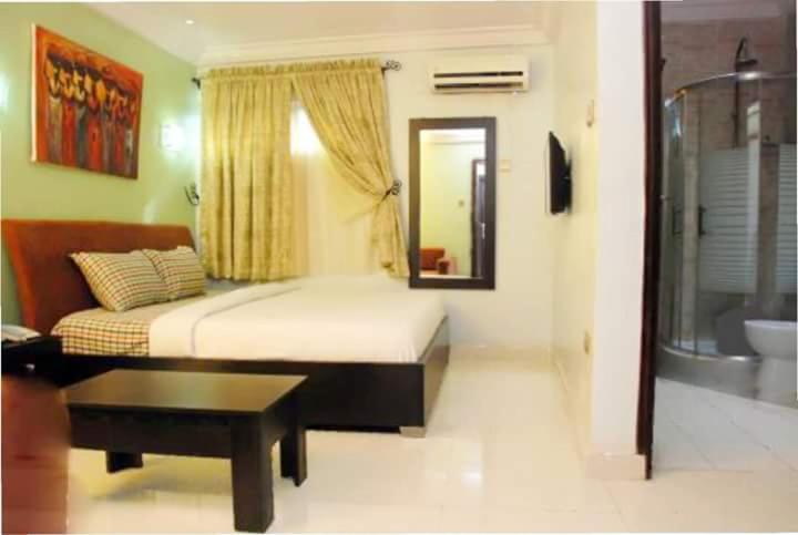 Ben Auto Hotel Lagos Dış mekan fotoğraf