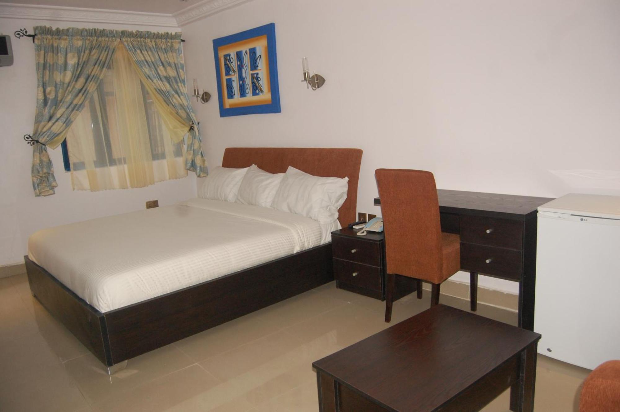 Ben Auto Hotel Lagos Dış mekan fotoğraf