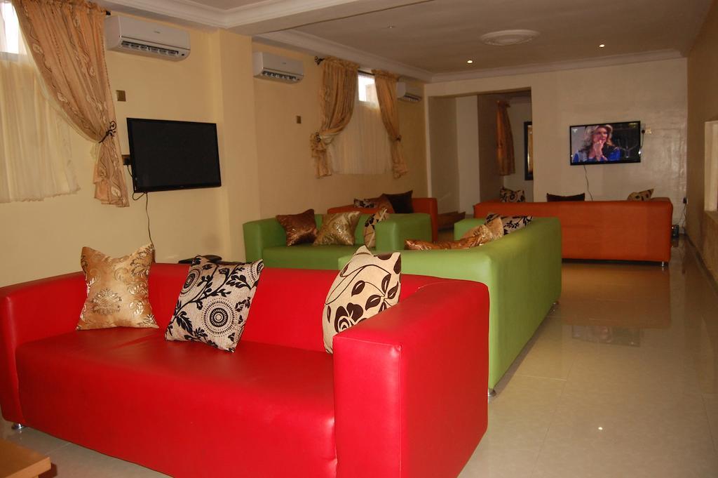 Ben Auto Hotel Lagos Dış mekan fotoğraf