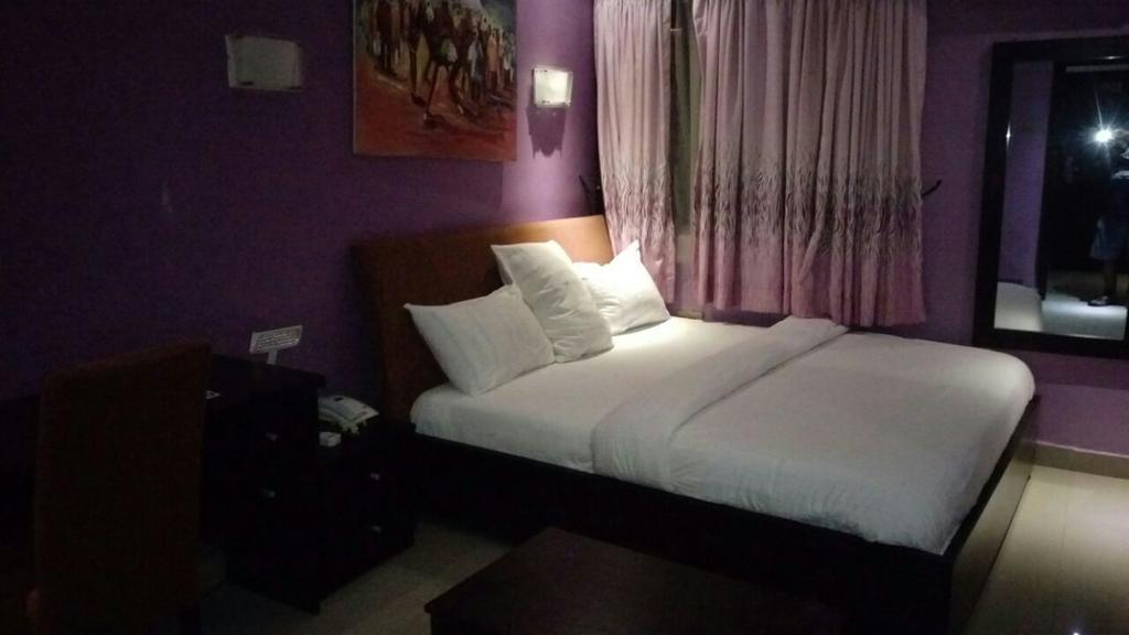 Ben Auto Hotel Lagos Dış mekan fotoğraf
