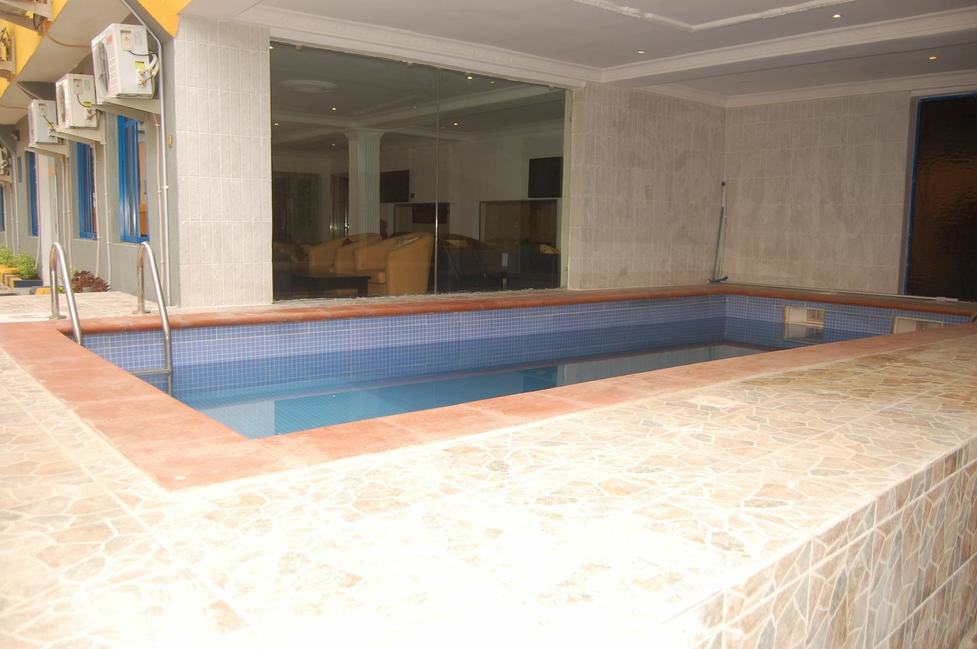 Ben Auto Hotel Lagos Dış mekan fotoğraf